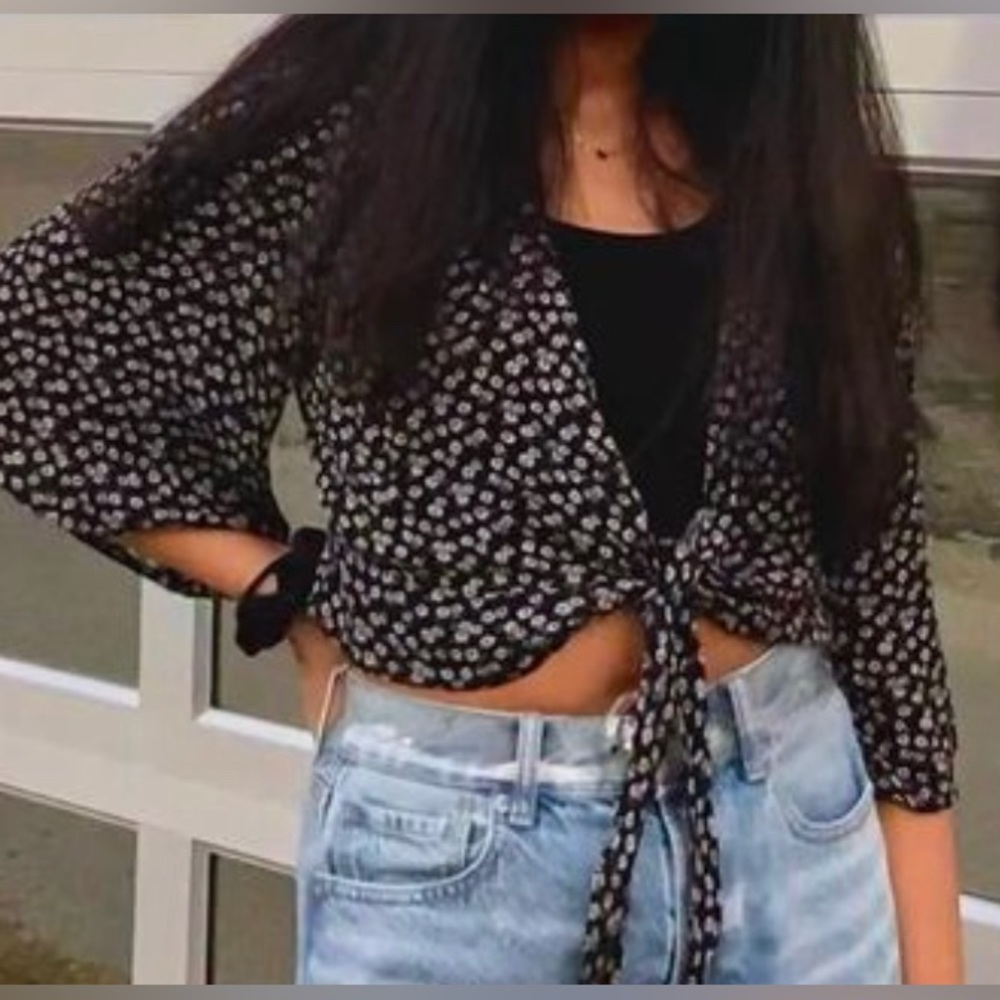hollister black tie top
